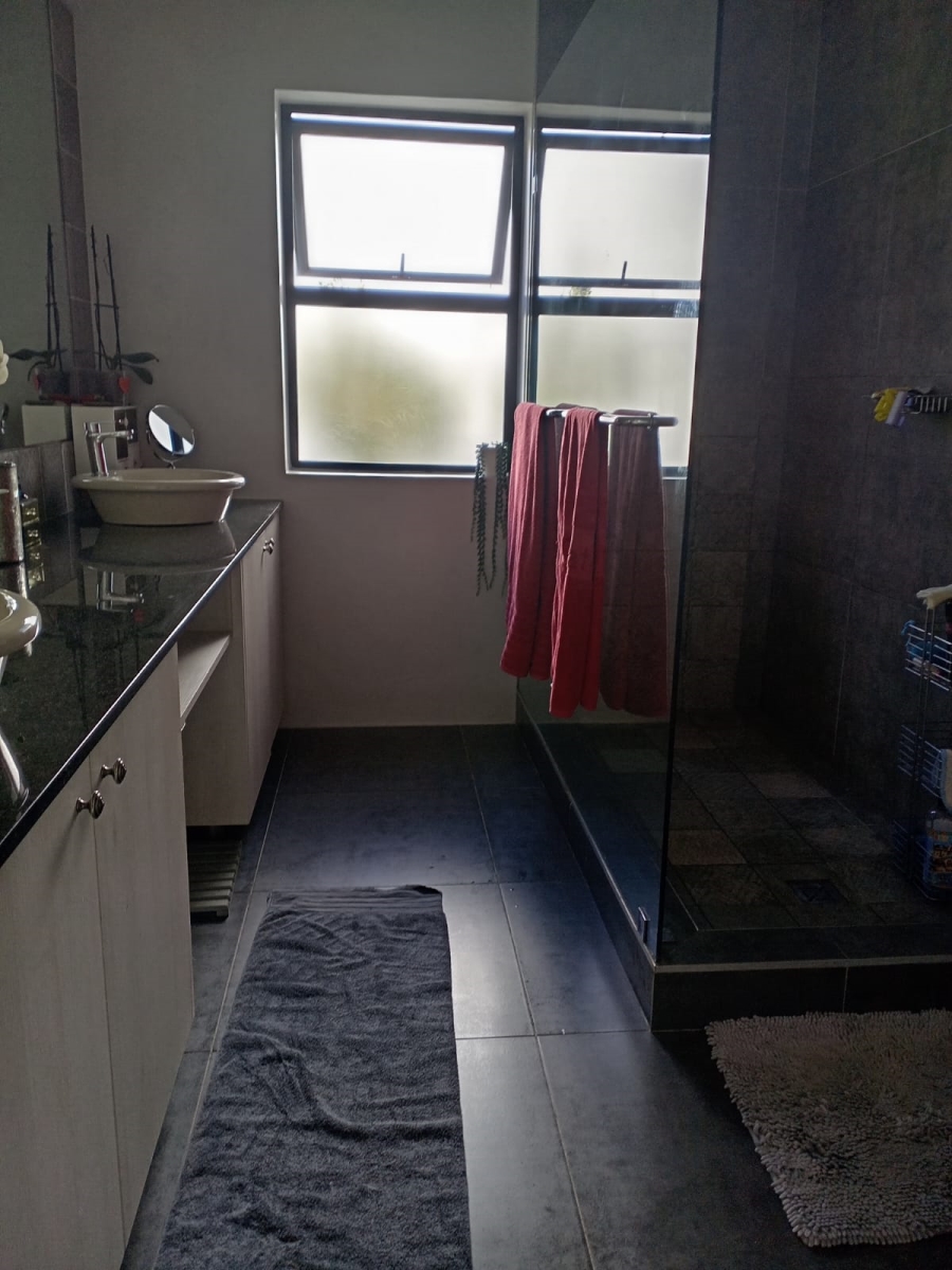 To Let 3 Bedroom Property for Rent in Croydon Olive Estate Western Cape